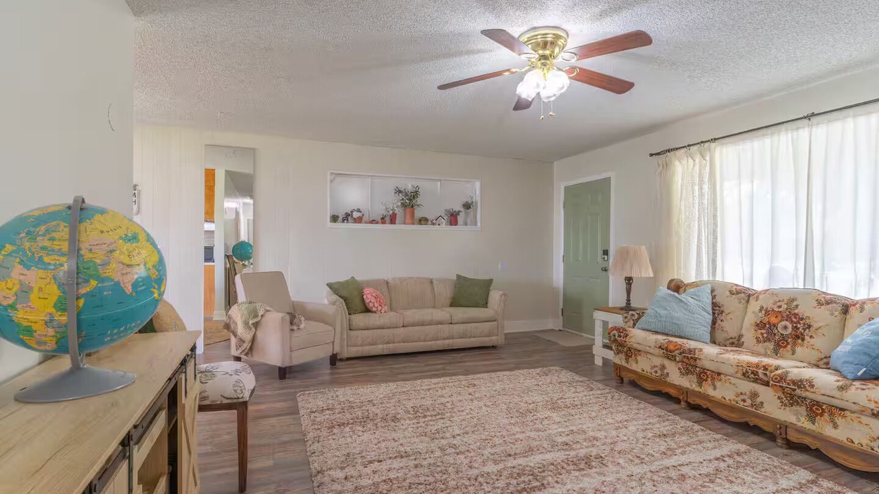 Photo of Livingroom in Taylorsville