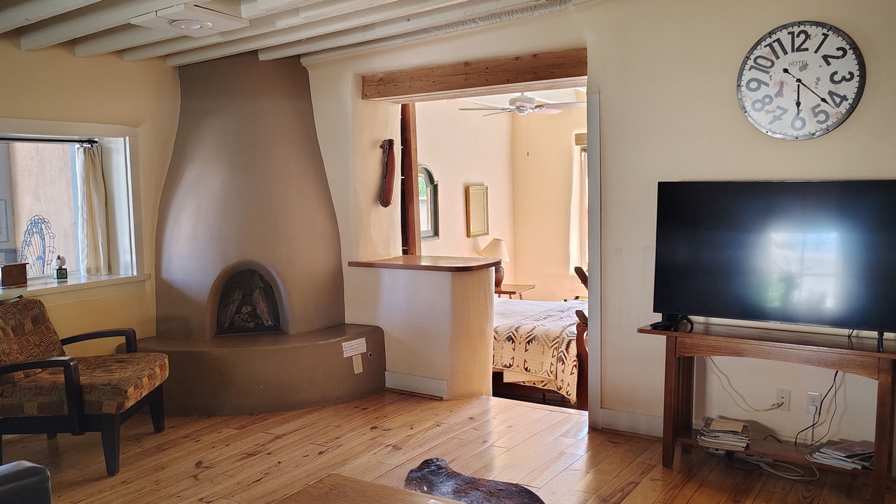 Photo of Livingroom in Taos