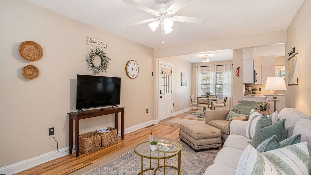 Photo of Livingroom in North Charleston