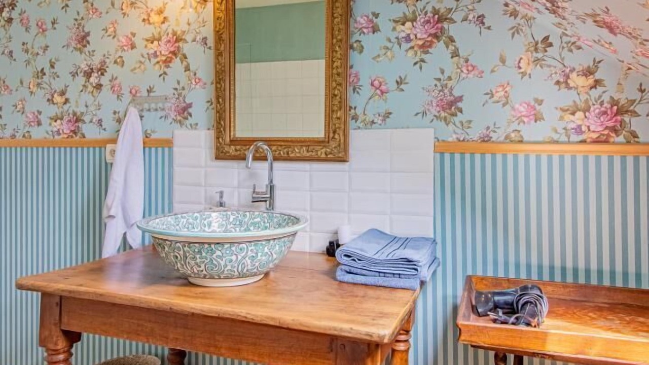 Photo of Bathroom in Nanton