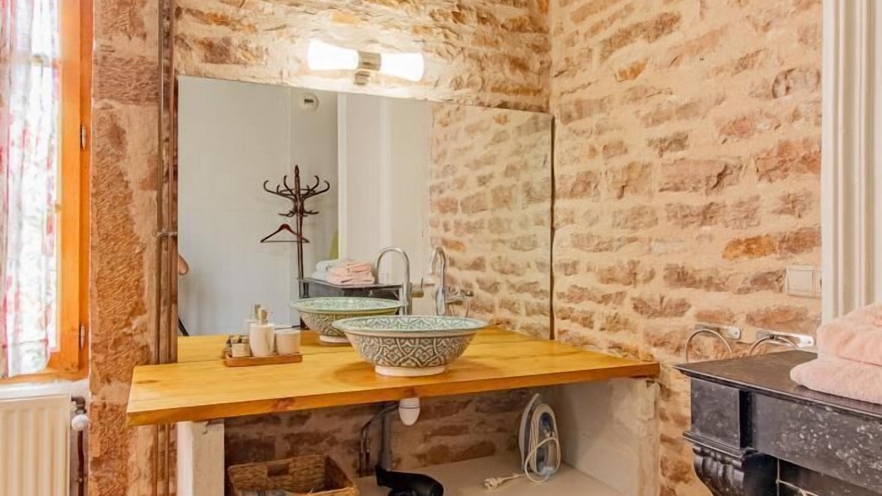 Photo of Others in Nanton