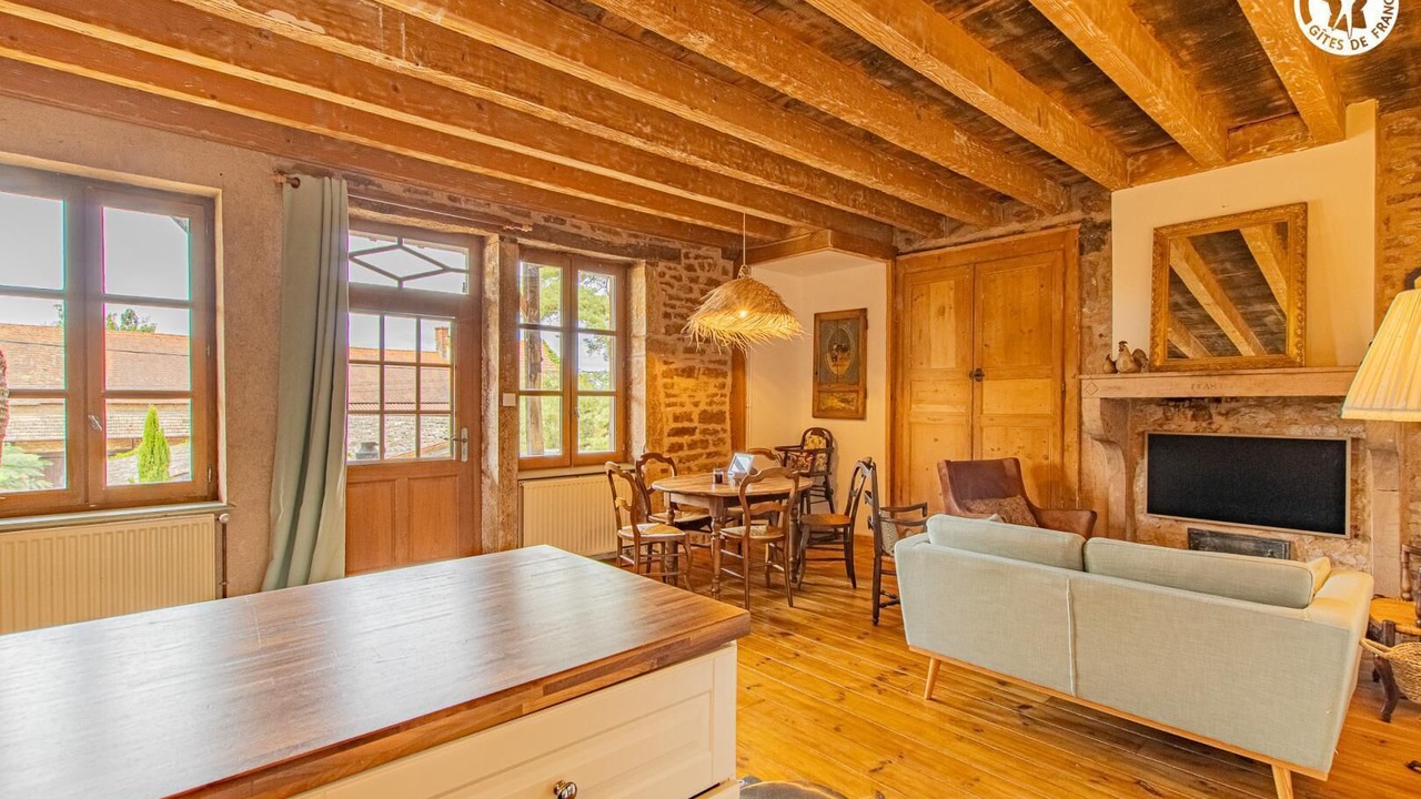 Photo of Livingroom in Nanton