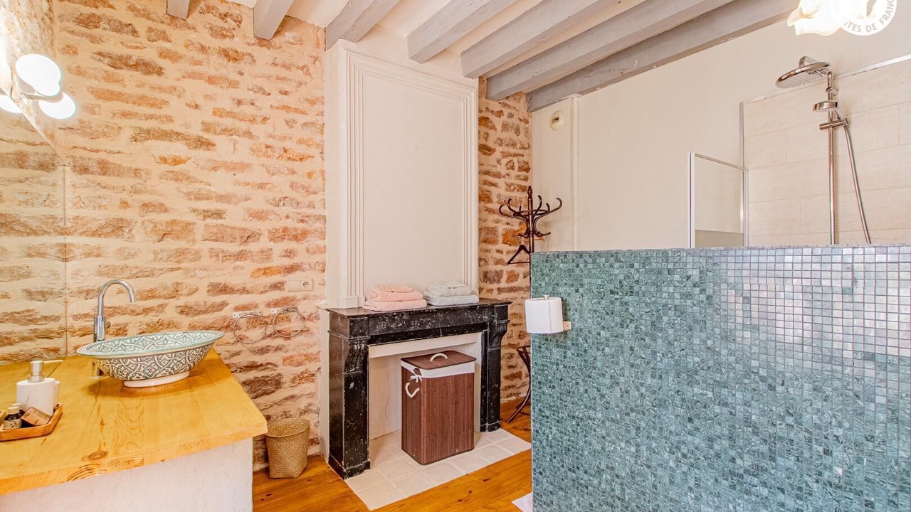 Photo of Bathroom in Nanton