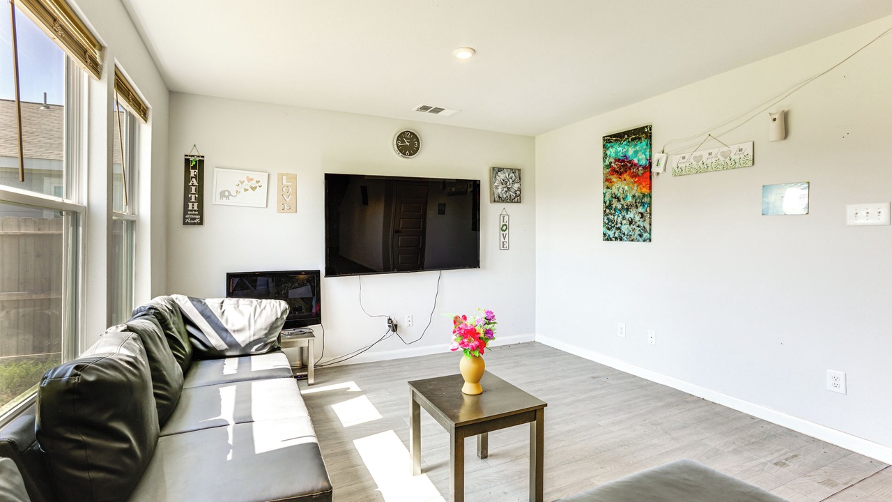 Photo of Bedroom in New Caney