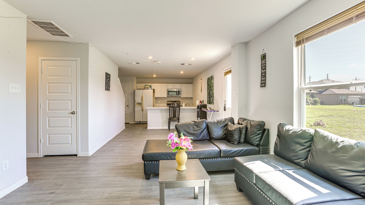 Photo of Livingroom in New Caney