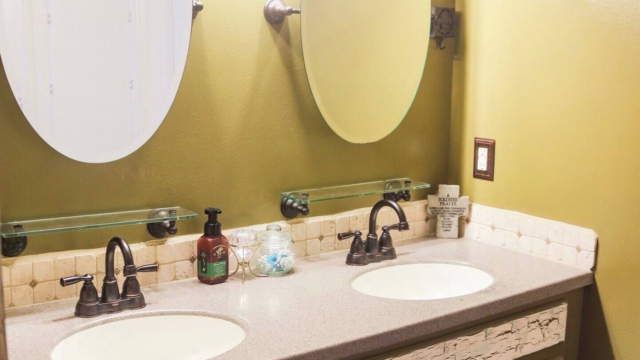 Photo of Bathroom in DeRidder