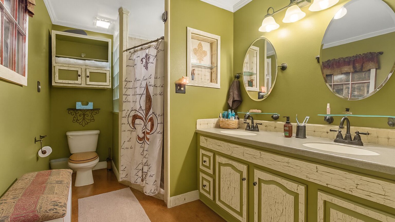 Photo of Bathroom in DeRidder