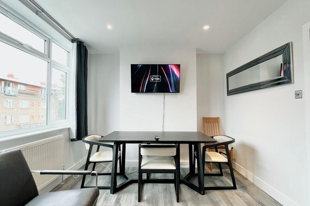 Photo of Others in Dudden Hill