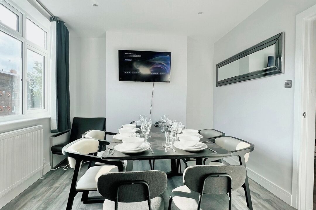 Photo of Others in Dudden Hill