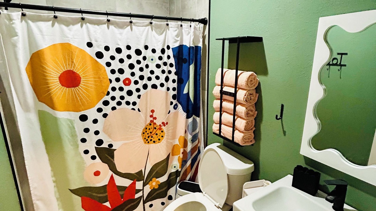 Photo of Bathroom in Porter