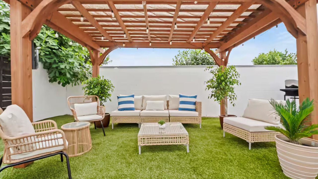 Photo of Patio Balcony in Harbor