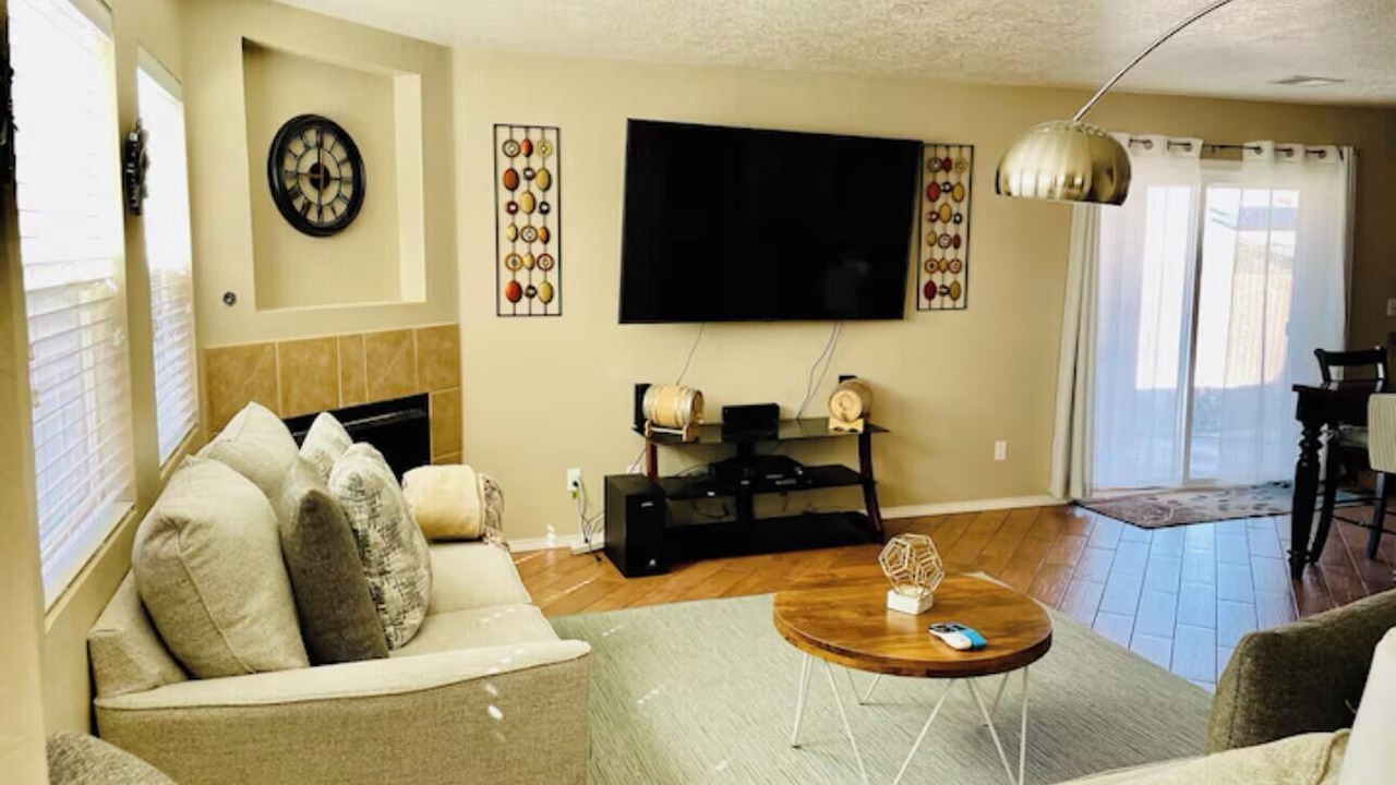 Photo of Livingroom in Rio Rancho
