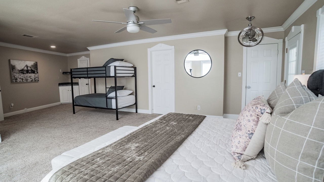 Photo of Bedroom in Luling