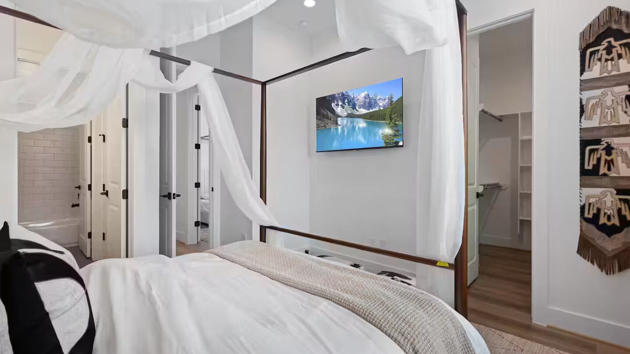 Photo of Bedroom in Northside