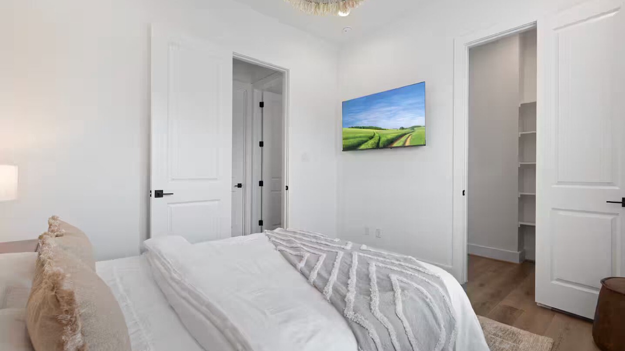 Photo of Bedroom in Northside