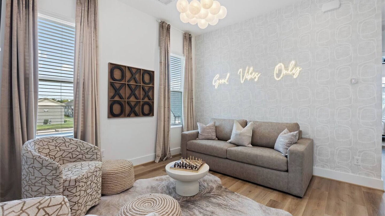 Photo of Livingroom in Northside