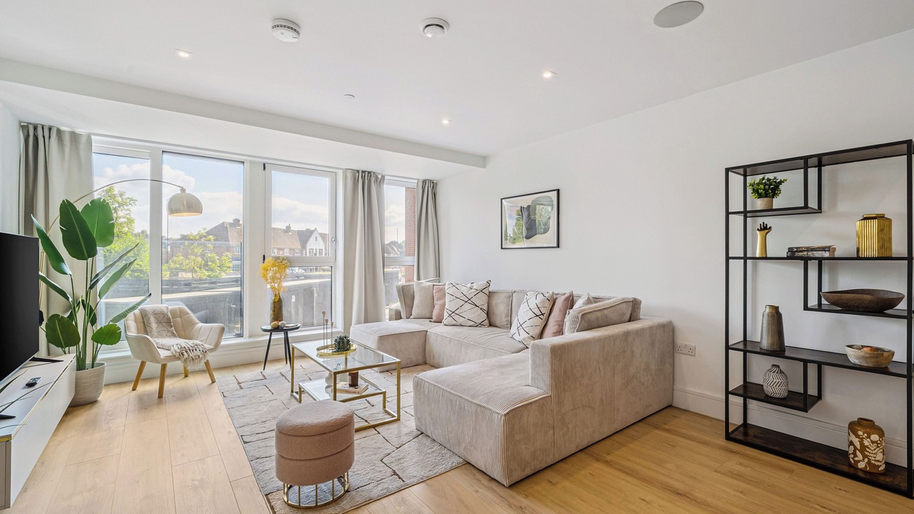 Photo of Livingroom in Coombe Hill