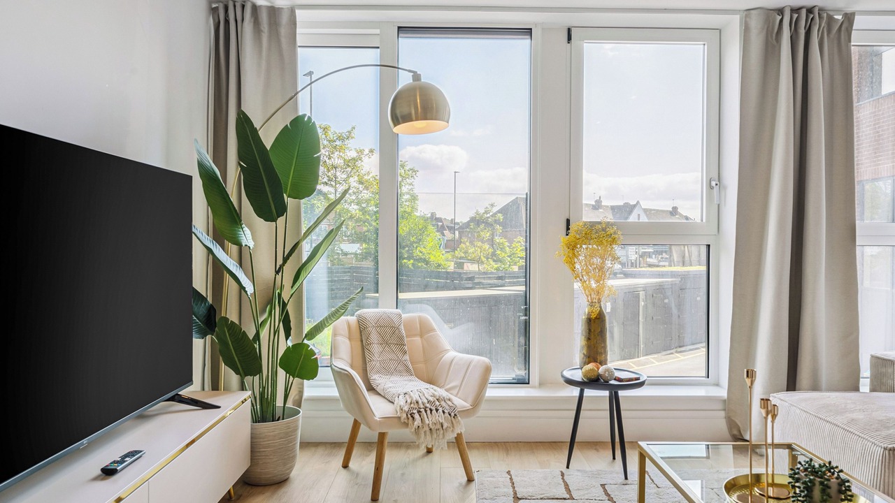 Photo of Livingroom in Coombe Hill