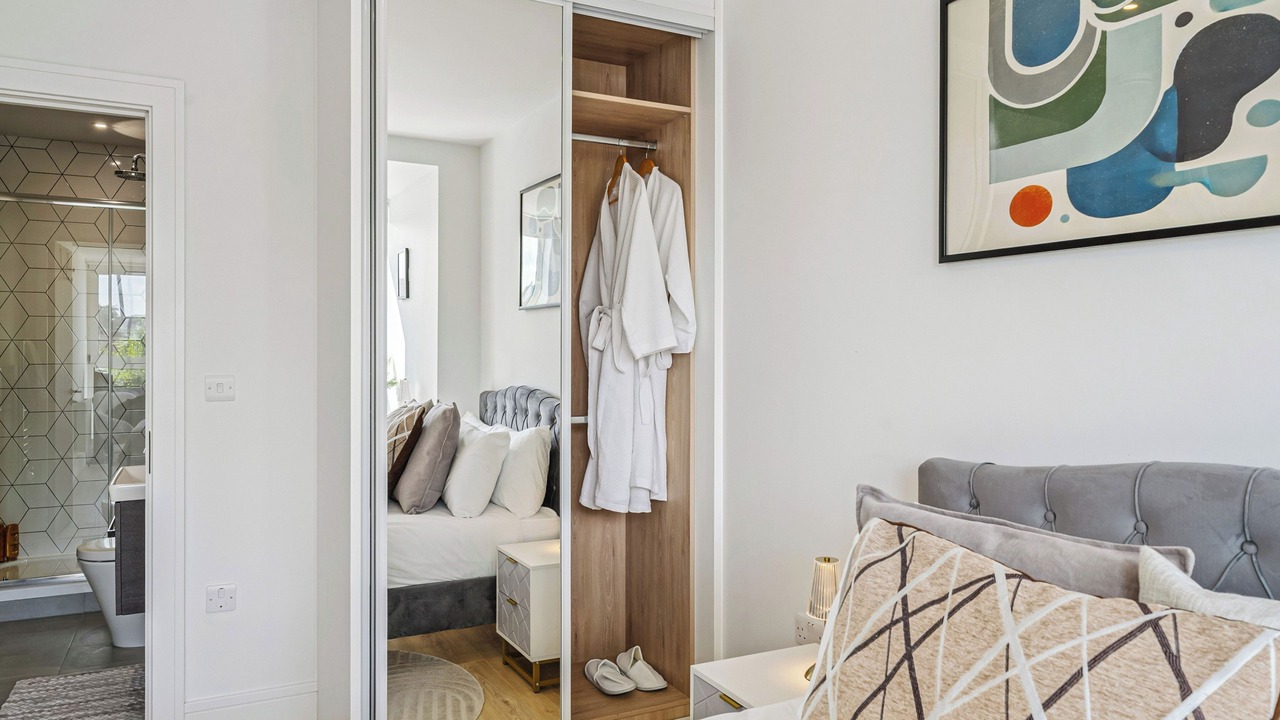 Photo of Bedroom in Coombe Hill