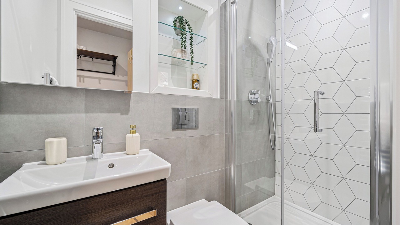 Photo of Bathroom in Coombe Hill