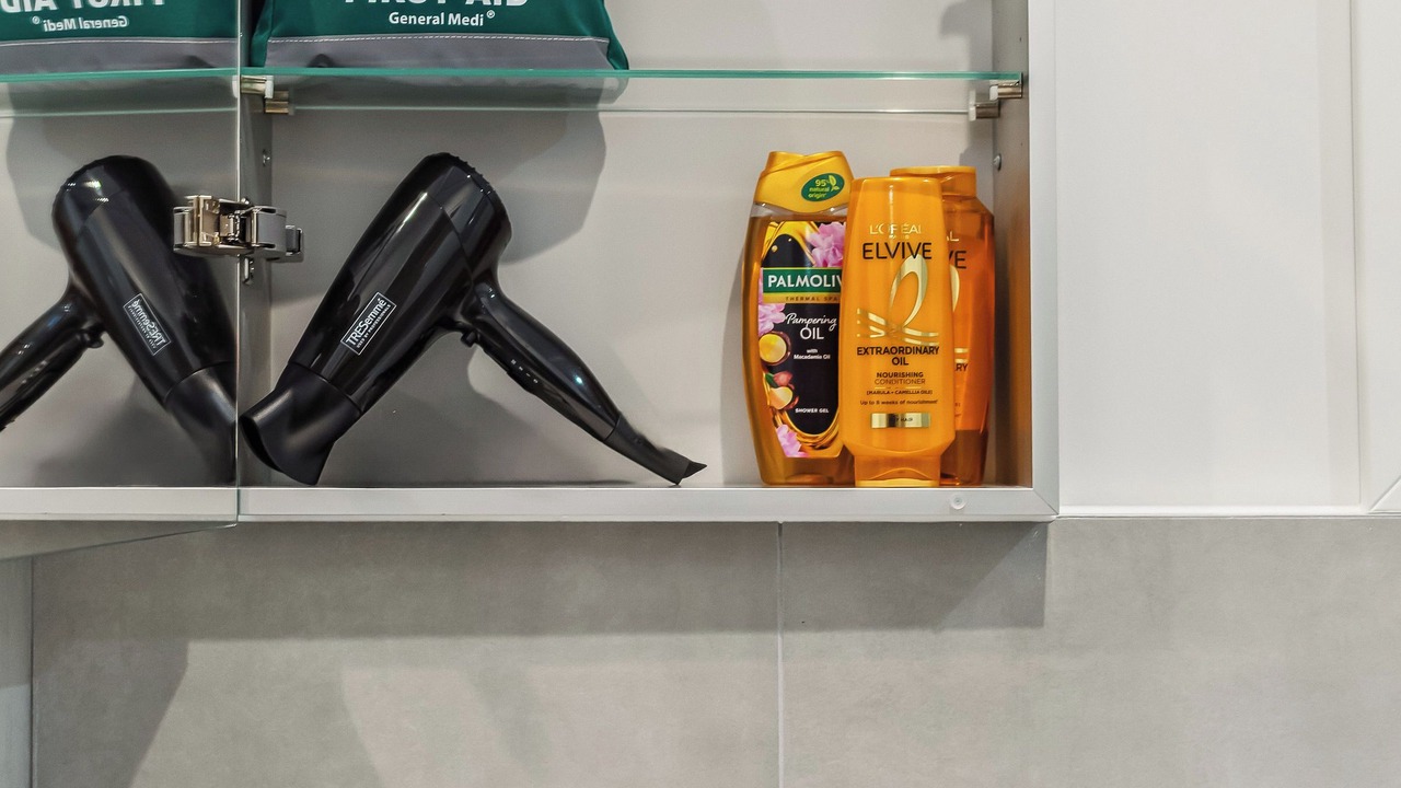 Photo of Others in Coombe Hill