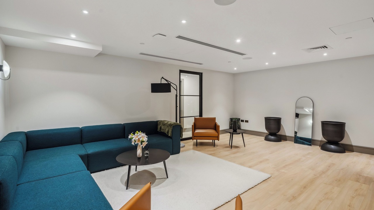 Photo of Others in Coombe Hill