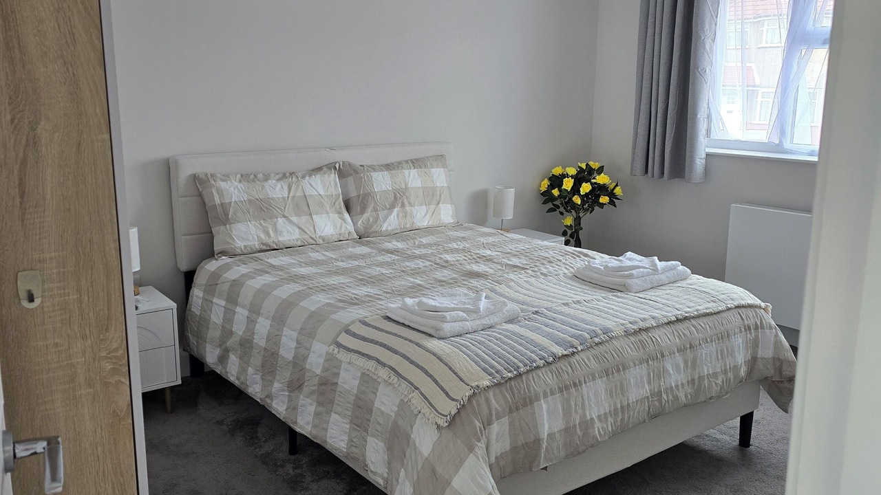 Photo of Bedroom in Tokyngton