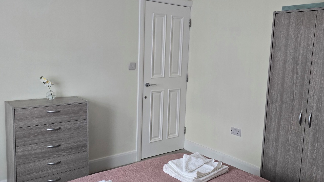 Photo of Bedroom in Tokyngton