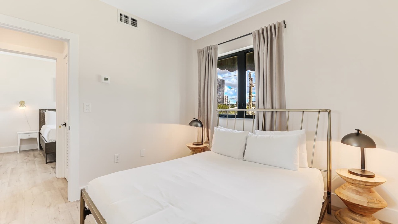 Photo of Bedroom in Midtown