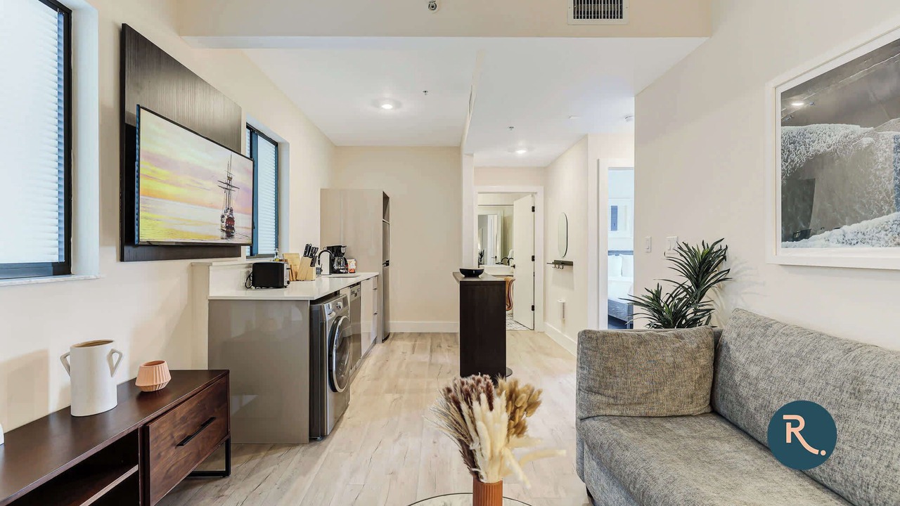 Photo of Livingroom in Midtown