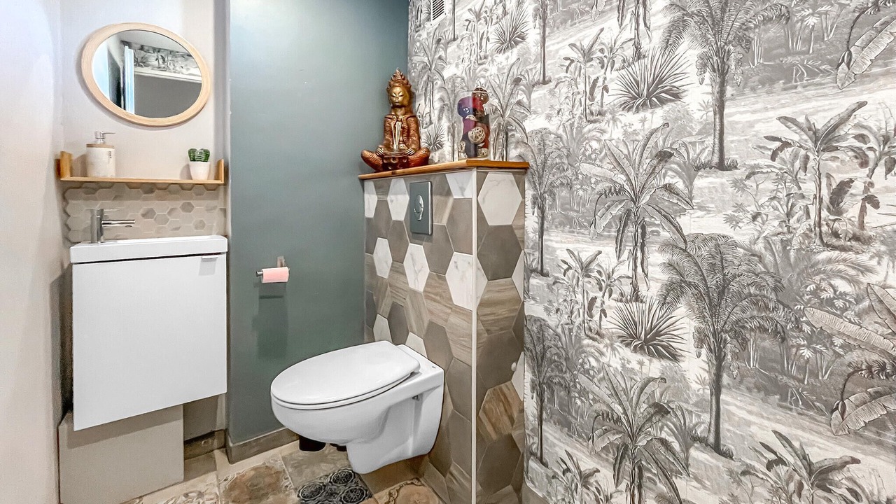 Photo of Bathroom in Eyragues