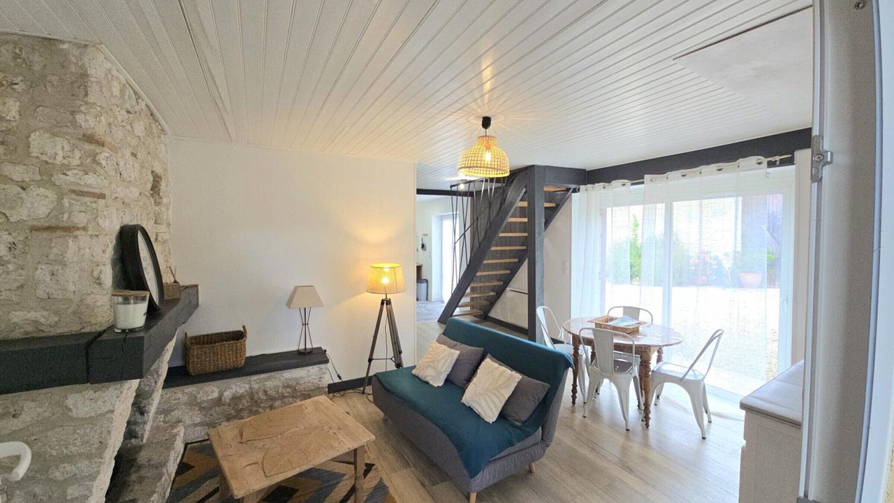 Photo of Livingroom in Monsaguel