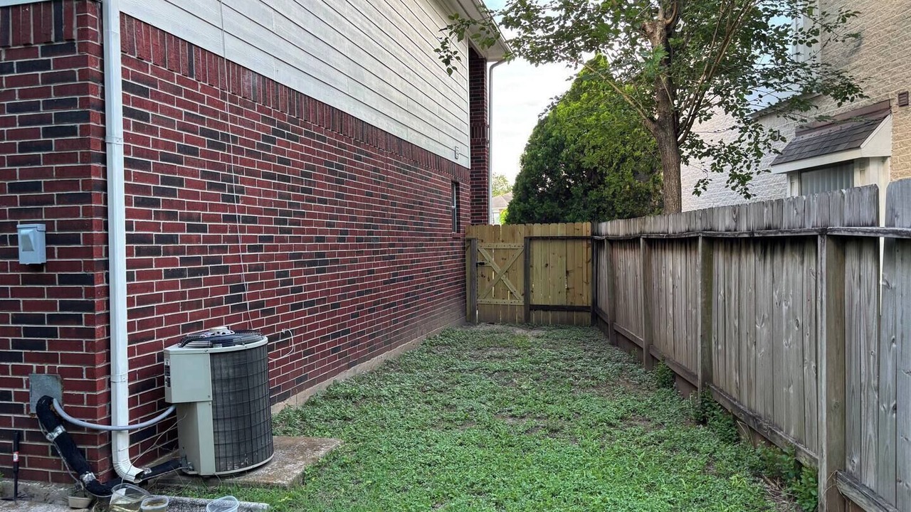 Photo of Outdoor in Sharpstown