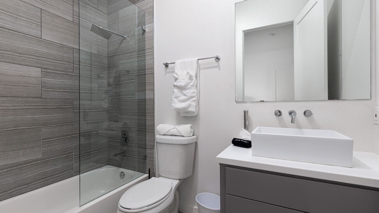 Photo of Bathroom in OST - South Union