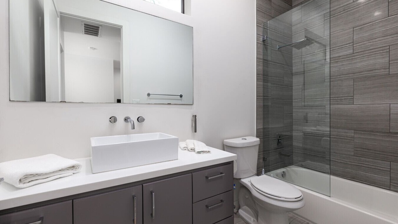 Photo of Bathroom in OST - South Union