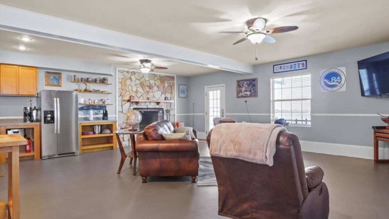 Photo of Livingroom in New Orleans East Area