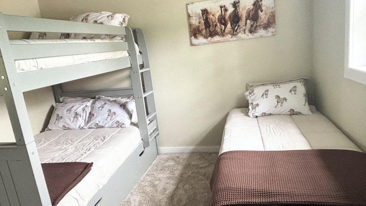 Photo of Bedroom in Yukon