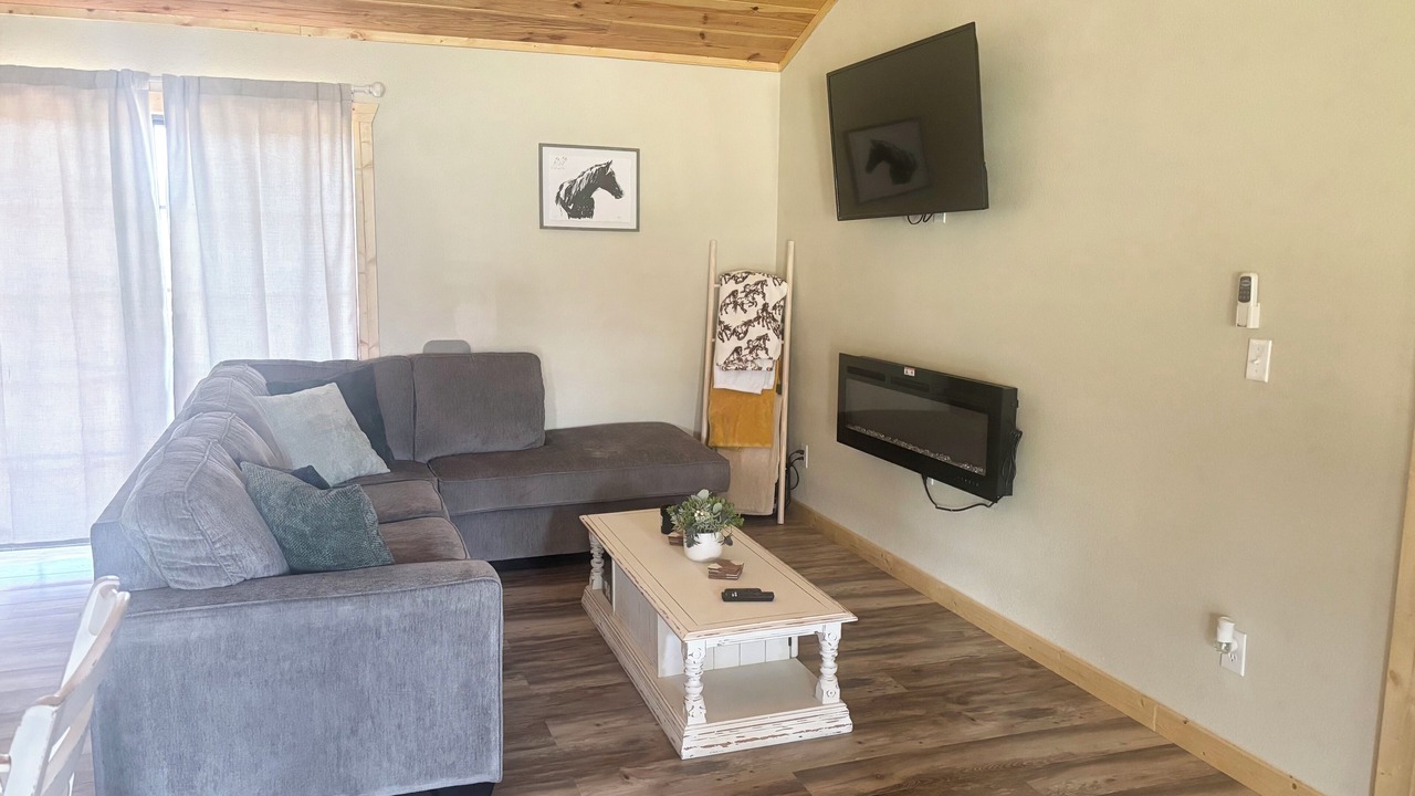 Photo of Livingroom in Yukon