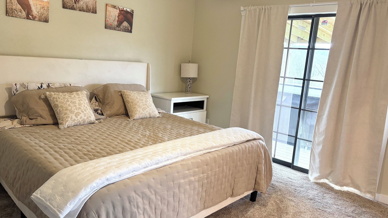 Photo of Bedroom in Yukon