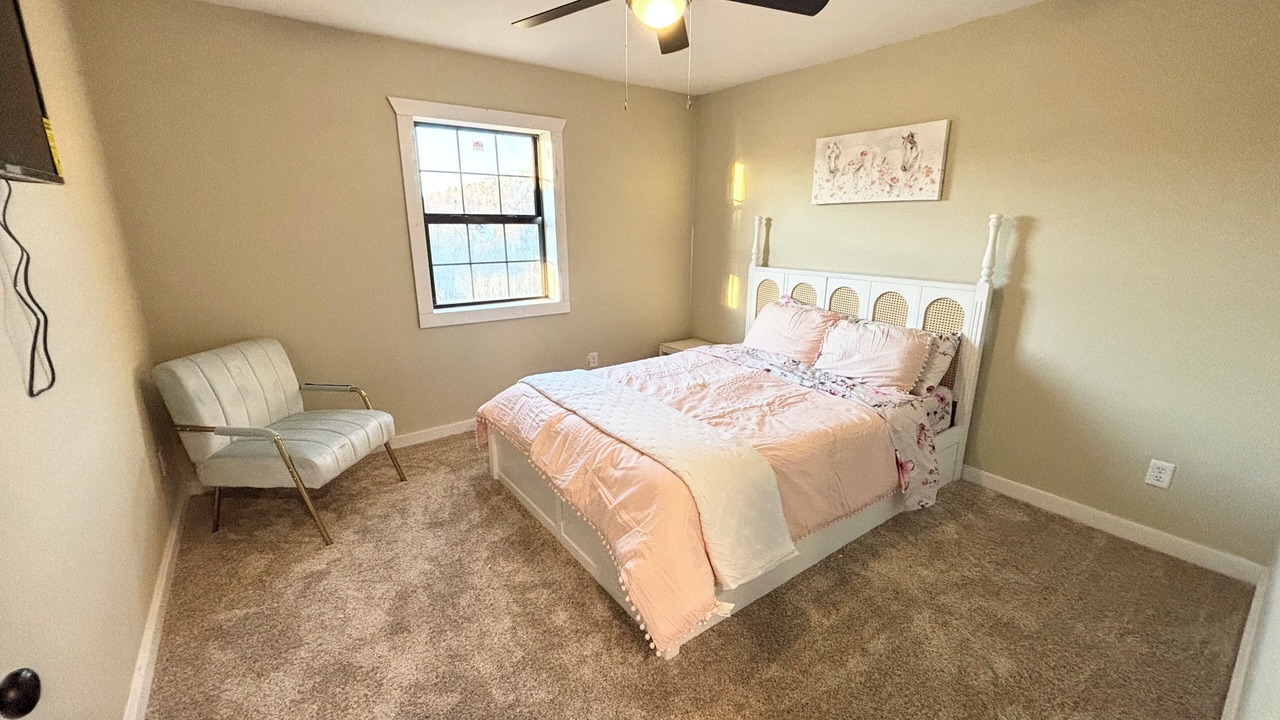 Photo of Bedroom in Yukon