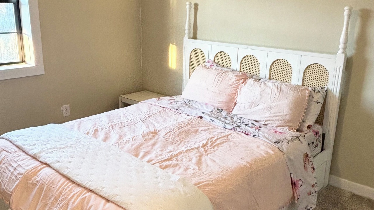 Photo of Bedroom in Yukon