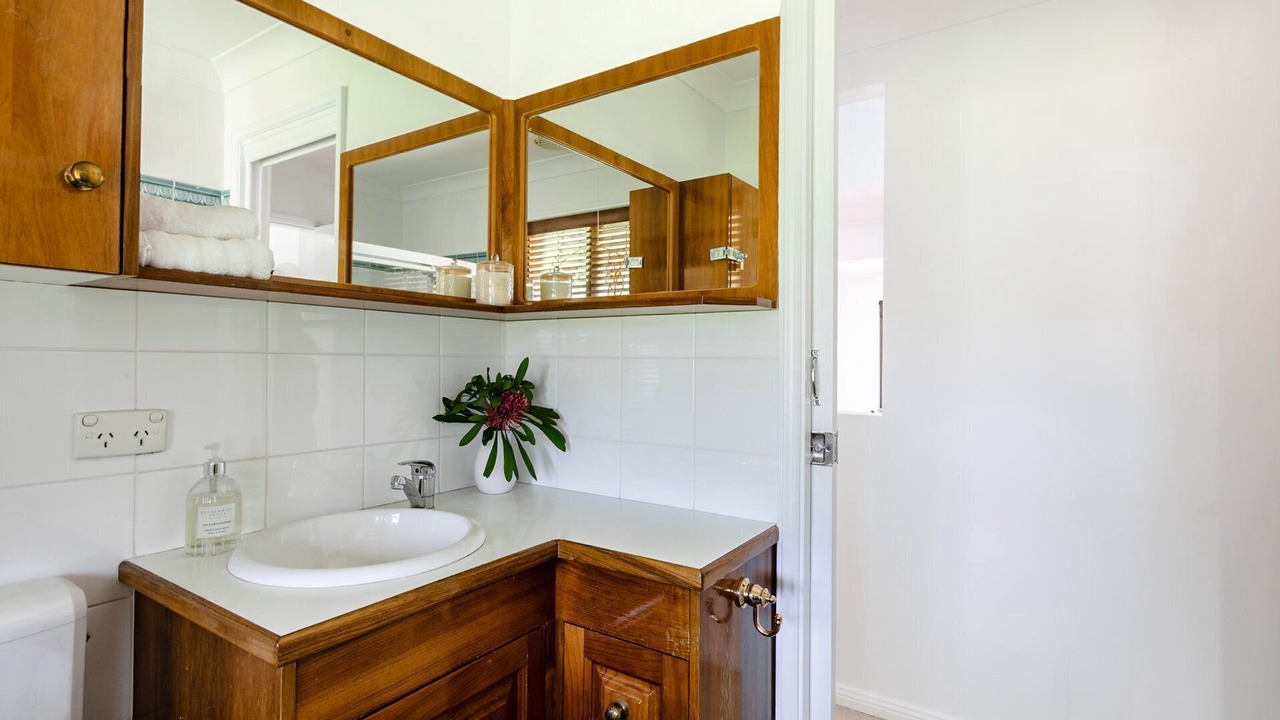 Photo of Bathroom in St Huberts Island