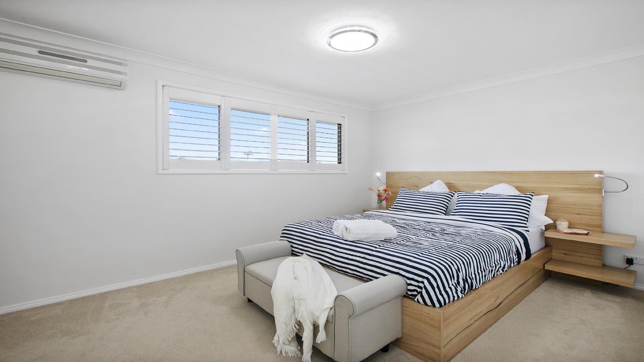 Photo of Bedroom in St Huberts Island