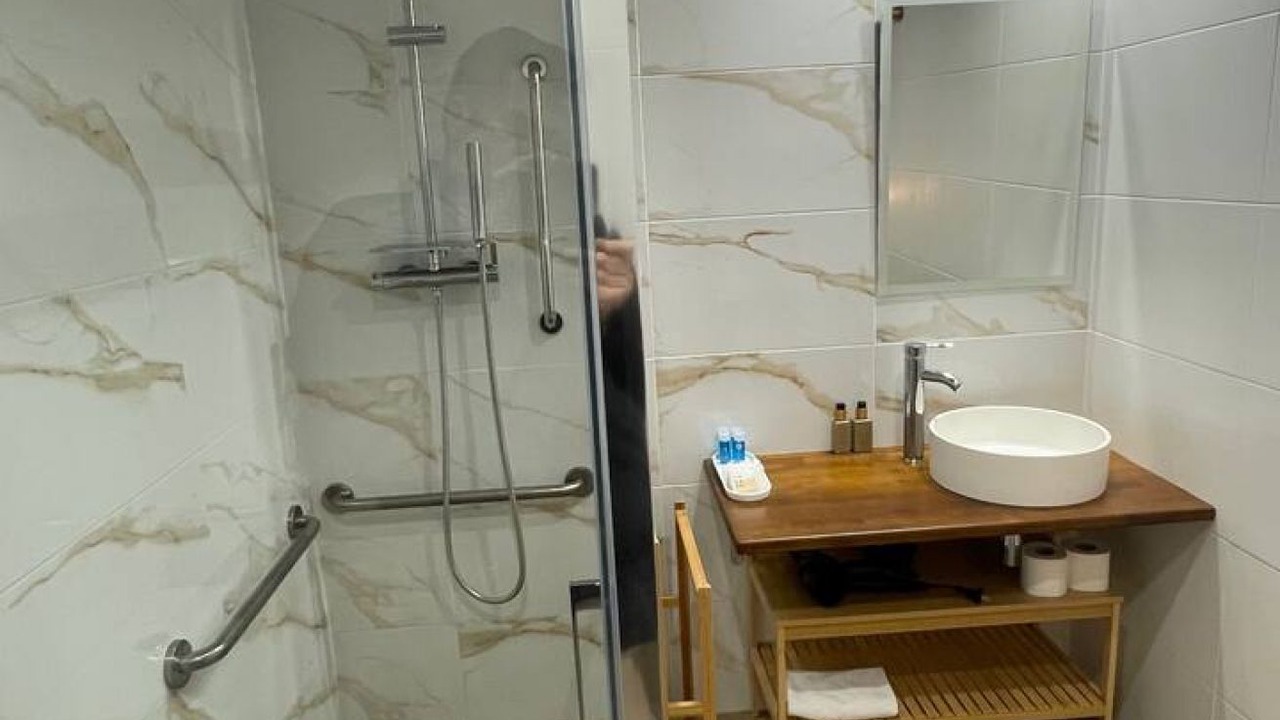 Photo of Bathroom in Aiora