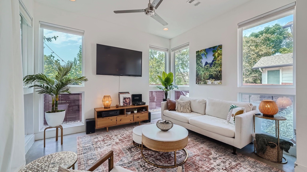 Photo of Livingroom in Highland