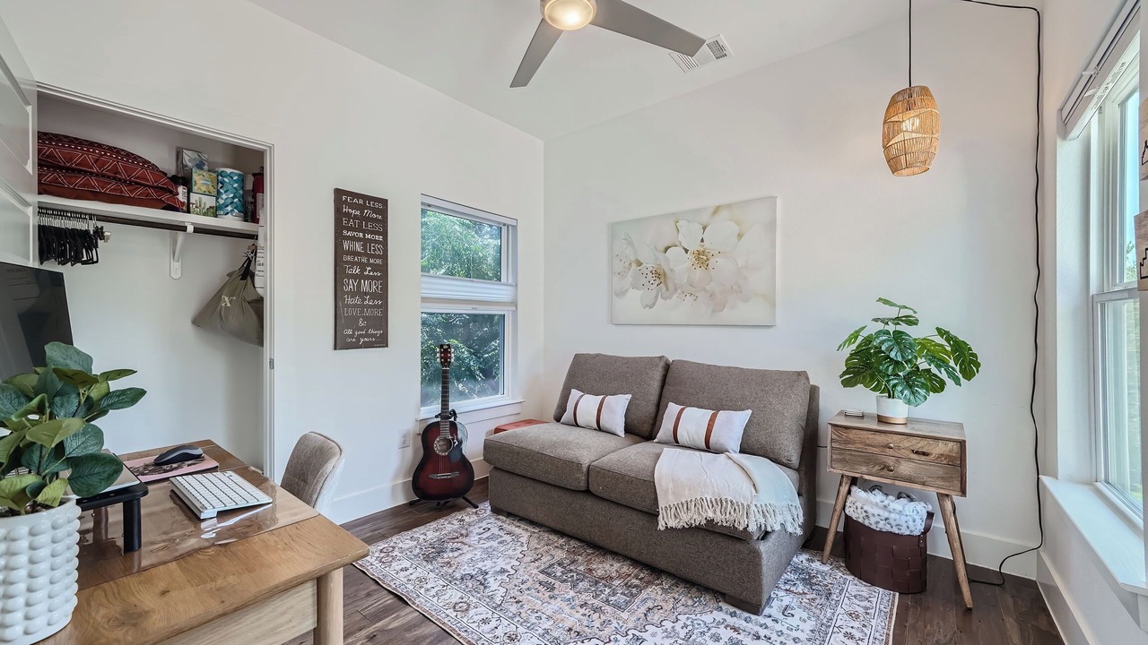 Photo of Livingroom in Highland