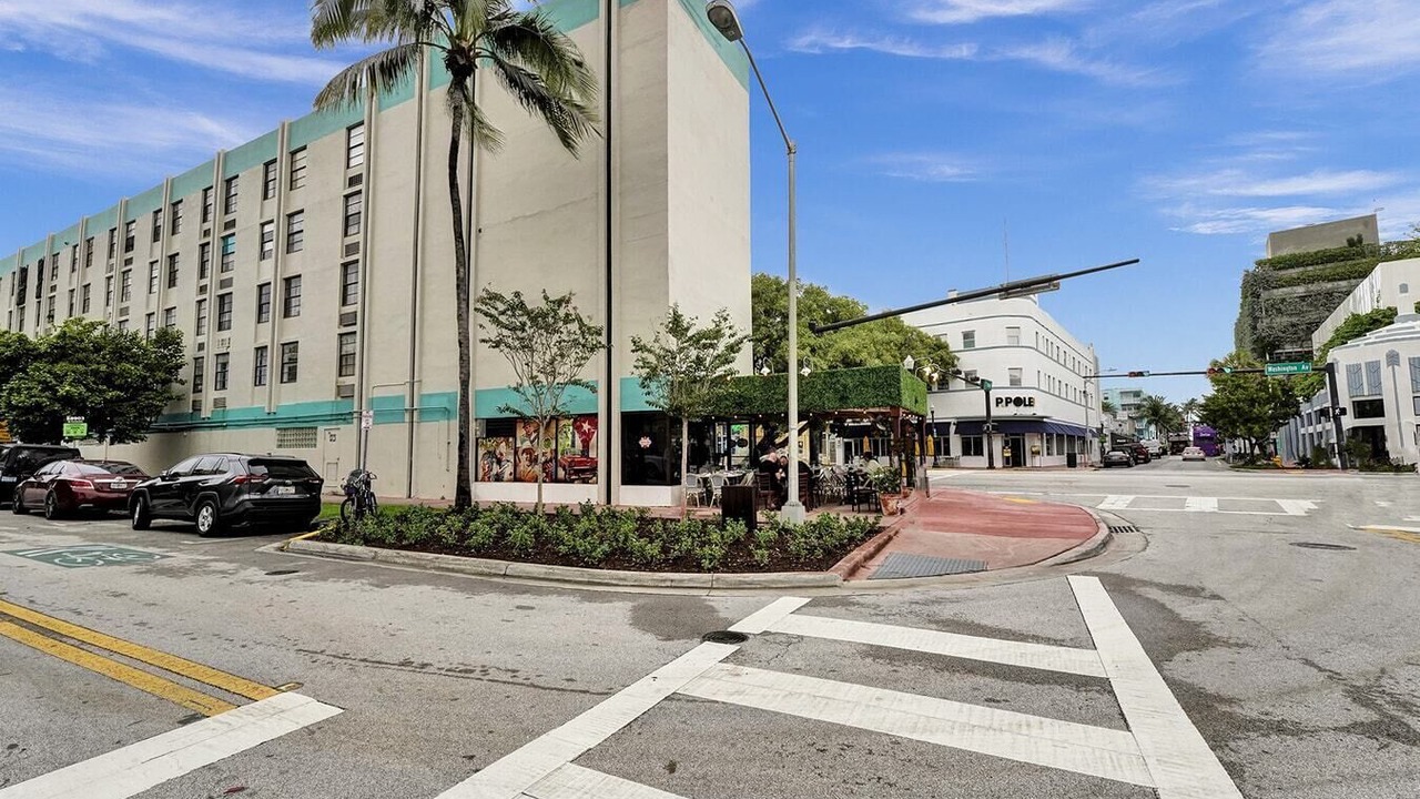 Photo of Outdoor in Flamingo/Lummus