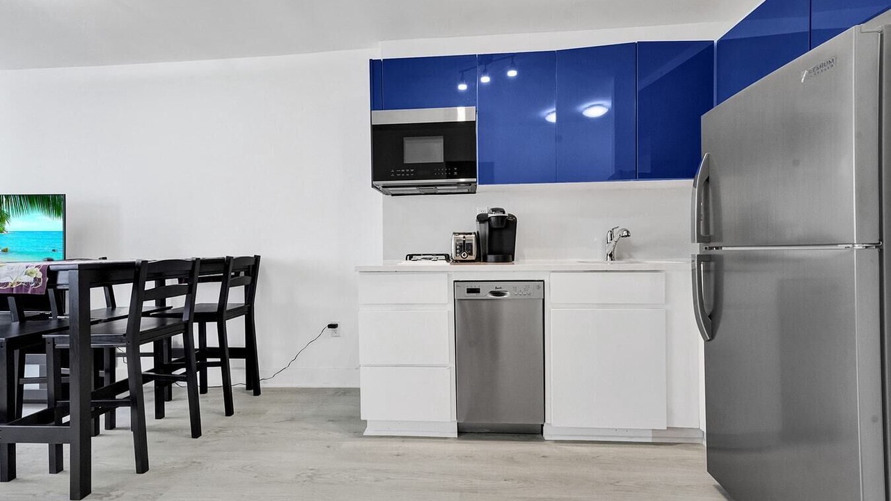 Photo of Kitchen in Flamingo/Lummus