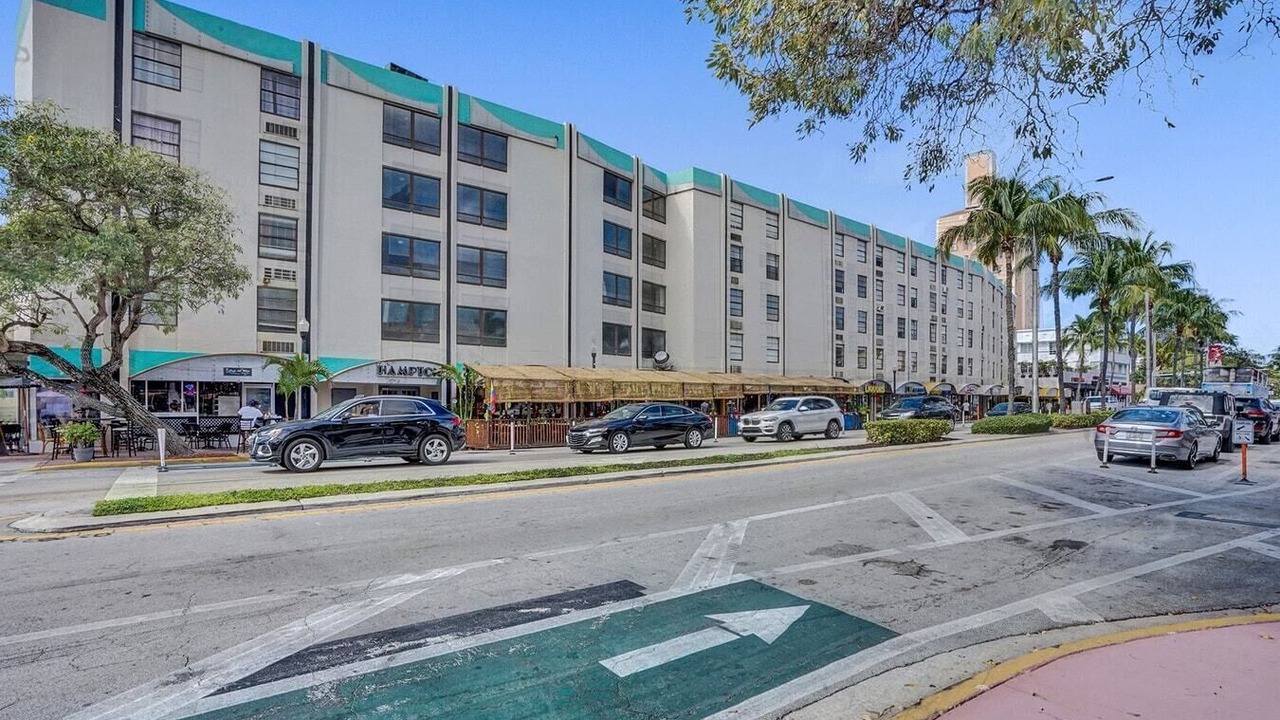 Photo of Outdoor in Flamingo/Lummus