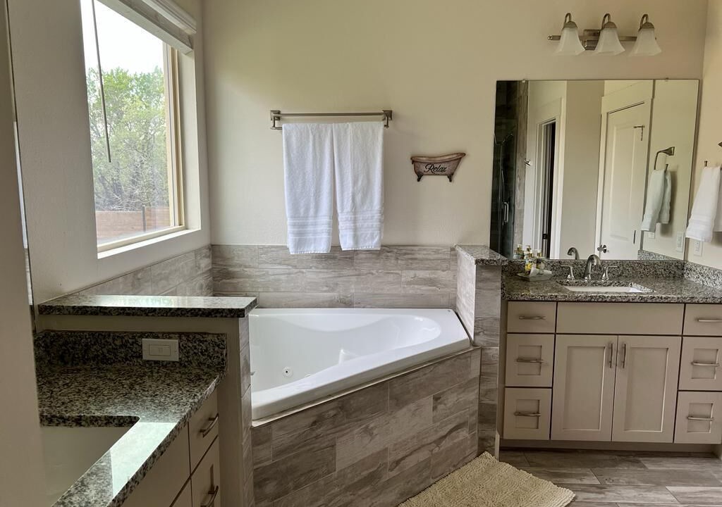 Photo of Bathroom in Highland Lake Estates